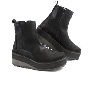 FLY LONDON Hoze Super Chunky Wedge Ankle Boot Size 38 (8 US)